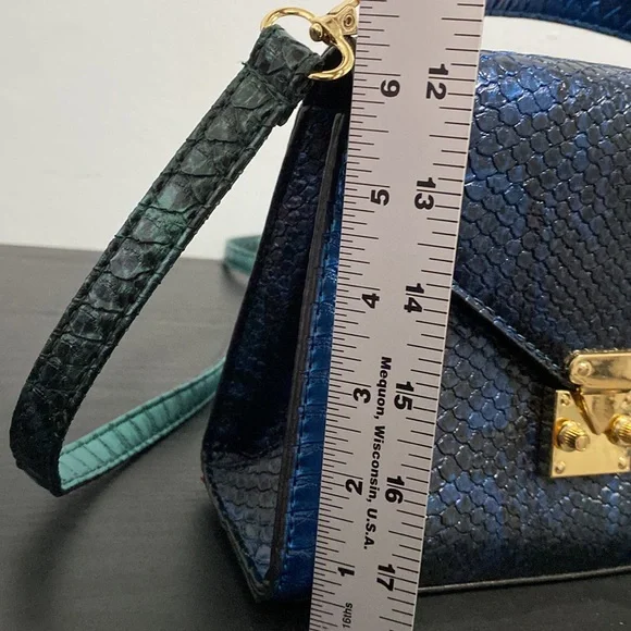 Faux Snakeskin Crossbody Bag - Picture 14 of 14